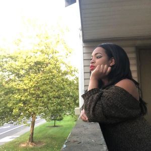 Meet your Posher, Selena